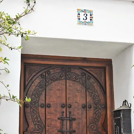 La Casa De Mama Риад *