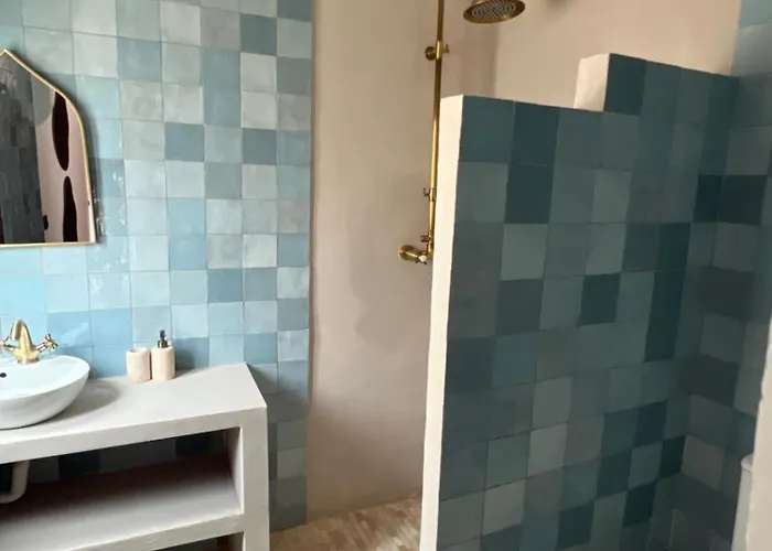 La Casa De Mama 3*
